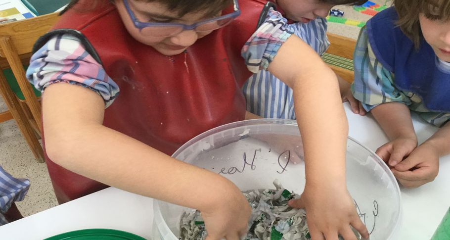 <time datetime="2019-06-07T09:38:38+00:00">7 de junio de 2019</time> | <a href="https://www.escola-horitzo.cat/author/kike/">Super User</a> | <a href="https://www.escola-horitzo.cat/category/el-dia-a-dia/" rel="tag">El dia a dia</a> | <a href="https://www.escola-horitzo.cat/2019/06/07/celebracio-del-dia-mundial-del-medi-ambient/#respond">No hay comentarios<span class="screen-reader-text"> en Celebració del Dia Mundial del Medi Ambient</span></a>