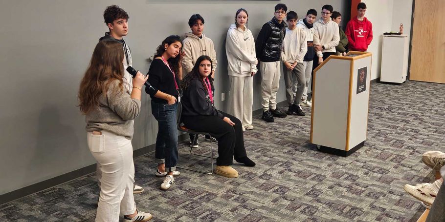 <time datetime="2025-01-21T17:51:04+00:00">21 de enero de 2025</time> | <a href="https://www.escola-horitzo.cat/author/kike/">Super User</a> | <a href="https://www.escola-horitzo.cat/category/el-dia-a-dia/" rel="tag">El dia a dia</a> | <a href="https://www.escola-horitzo.cat/2025/01/21/encetem-el-projecte-descobrint-barcelona/#respond">No hay comentarios<span class="screen-reader-text"> en ENCETEM EL PROJECTE «DESCOBRINT BARCELONA»</span></a>