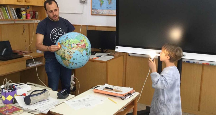 <time datetime="2022-06-09T16:47:35+00:00">9 de junio de 2022</time> | <a href="https://www.escola-horitzo.cat/author/kike/">Super User</a> | <a href="https://www.escola-horitzo.cat/category/el-dia-a-dia/" rel="tag">El dia a dia</a> | <a href="https://www.escola-horitzo.cat/2022/06/09/per-on-surt-el-sol/#respond">No hay comentarios<span class="screen-reader-text"> en Per on surt el sol?</span></a>