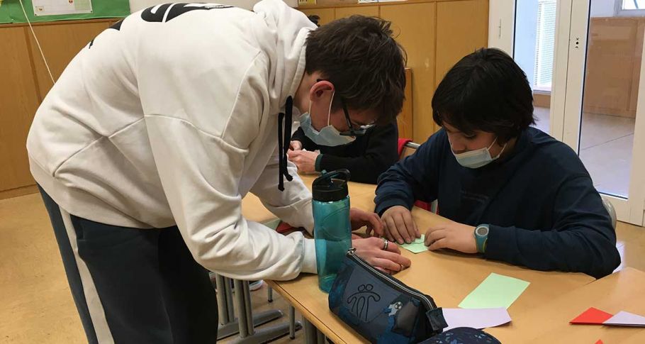 <time datetime="2022-02-17T09:35:30+00:00">17 de febrero de 2022</time> | <a href="https://www.escola-horitzo.cat/author/kike/">Super User</a> | <a href="https://www.escola-horitzo.cat/category/el-dia-a-dia/" rel="tag">El dia a dia</a> | <a href="https://www.escola-horitzo.cat/2022/02/17/l-empatia/#respond">No hay comentarios<span class="screen-reader-text"> en L’empatia</span></a>