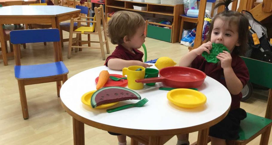 <time datetime="2019-10-07T13:55:16+00:00">7 de octubre de 2019</time> | <a href="https://www.escola-horitzo.cat/author/kike/">Super User</a> | <a href="https://www.escola-horitzo.cat/category/el-dia-a-dia/" rel="tag">El dia a dia</a> | <a href="https://www.escola-horitzo.cat/2019/10/07/joc-simbolic/#respond">No hay comentarios<span class="screen-reader-text"> en Joc simbòlic</span></a>