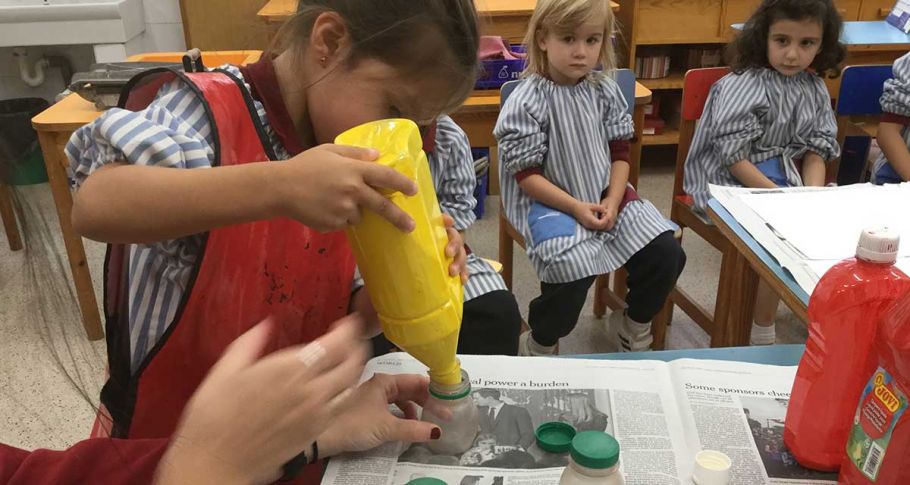 <time datetime="2019-12-11T17:29:47+00:00">11 de diciembre de 2019</time> | <a href="https://www.escola-horitzo.cat/author/kike/">Super User</a> | <a href="https://www.escola-horitzo.cat/category/el-dia-a-dia/" rel="tag">El dia a dia</a> | <a href="https://www.escola-horitzo.cat/2019/12/11/la-magia-dels-colors/#respond">No hay comentarios<span class="screen-reader-text"> en La màgia dels colors</span></a>