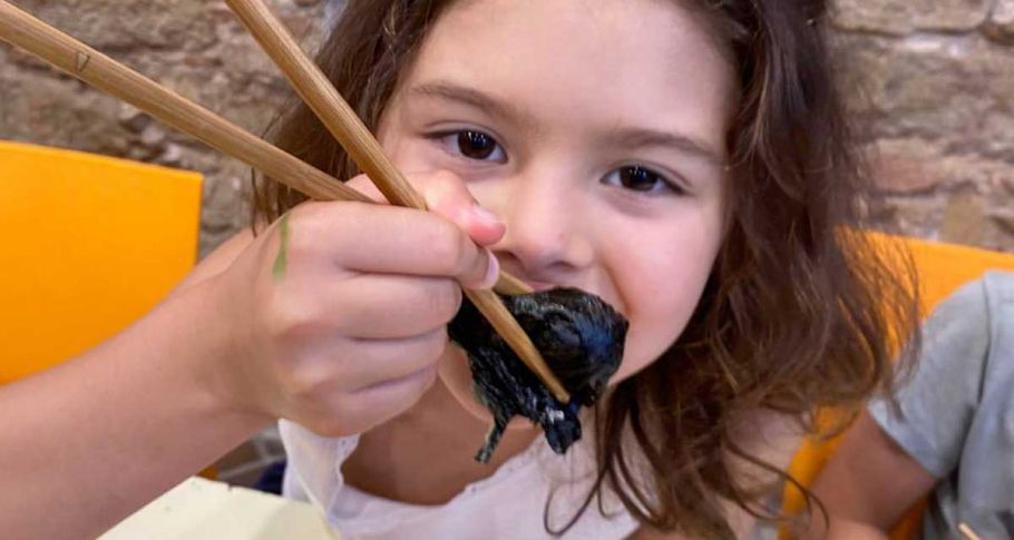 <time datetime="2021-07-22T08:48:25+00:00">22 de julio de 2021</time> | <a href="https://www.escola-horitzo.cat/author/kike/">Super User</a> | <a href="https://www.escola-horitzo.cat/category/el-dia-a-dia/" rel="tag">El dia a dia</a> | <a href="https://www.escola-horitzo.cat/2021/07/22/asia-el-continent-mes-gran-i-mes-poblat-del-planeta/#respond">No hay comentarios<span class="screen-reader-text"> en Àsia: El continent més gran i més poblat del planeta</span></a>