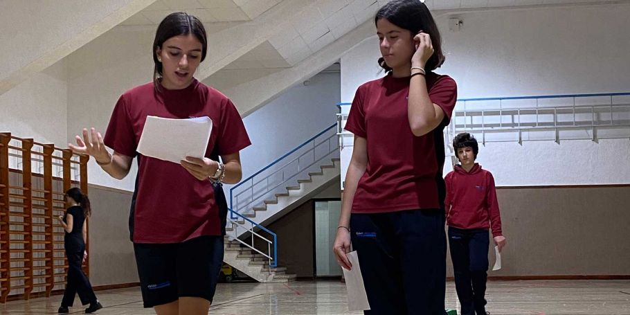 <time datetime="2023-11-20T10:18:48+00:00">20 de noviembre de 2023</time> | <a href="https://www.escola-horitzo.cat/author/kike/">Super User</a> | <a href="https://www.escola-horitzo.cat/category/el-dia-a-dia/" rel="tag">El dia a dia</a> | <a href="https://www.escola-horitzo.cat/2023/11/20/daprenents-a-experts/#respond">No hay comentarios<span class="screen-reader-text"> en D’aprenents a experts</span></a>