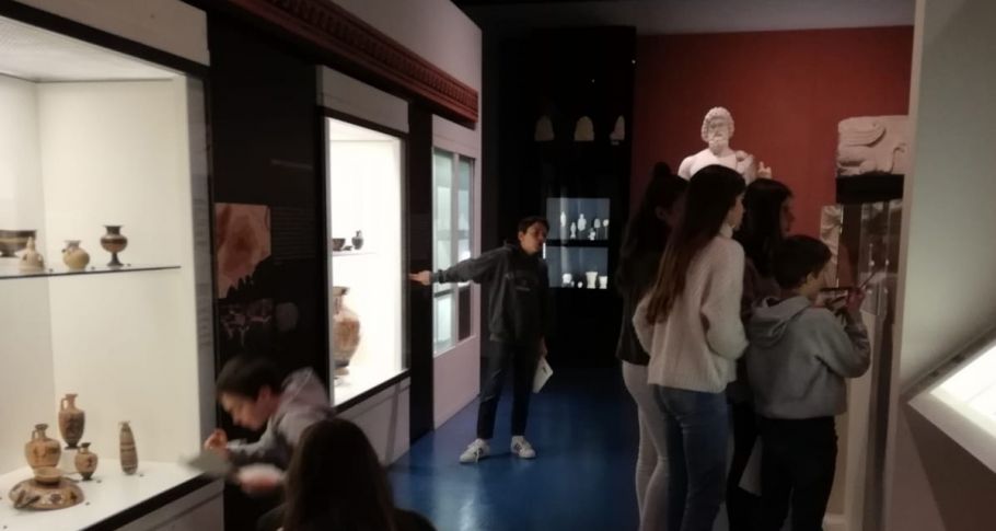 <time datetime="2019-01-16T17:02:08+00:00">16 de enero de 2019</time> | <a href="https://www.escola-horitzo.cat/author/kike/">Super User</a> | <a href="https://www.escola-horitzo.cat/category/el-dia-a-dia/" rel="tag">El dia a dia</a> | <a href="https://www.escola-horitzo.cat/2019/01/16/sortida-al-museu-darqueologia-de-catalunya/#respond">No hay comentarios<span class="screen-reader-text"> en Sortida al Museu d’Arqueologia de Catalunya</span></a>