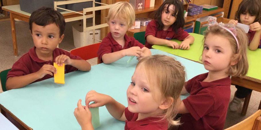 <time datetime="2023-10-16T10:18:34+00:00">16 de octubre de 2023</time> | <a href="https://www.escola-horitzo.cat/author/kike/">Super User</a> | <a href="https://www.escola-horitzo.cat/category/el-dia-a-dia/" rel="tag">El dia a dia</a> | <a href="https://www.escola-horitzo.cat/2023/10/16/la-casa-de-paper/#respond">No hay comentarios<span class="screen-reader-text"> en La casa de paper</span></a>