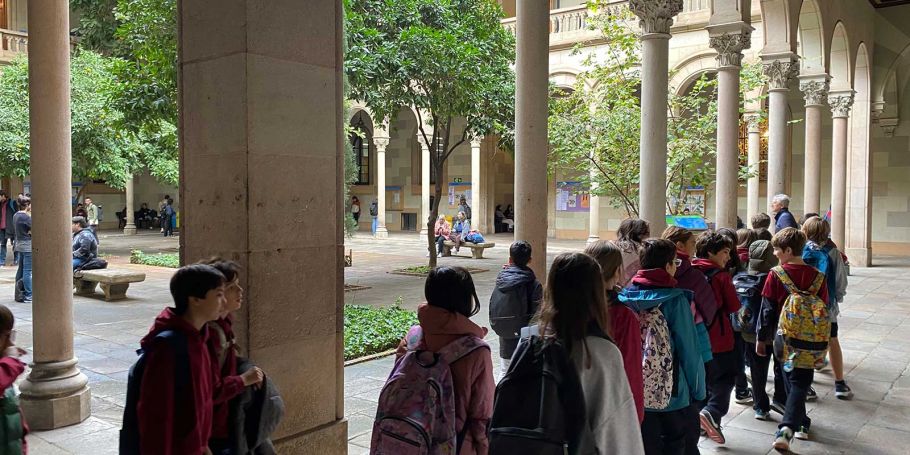 <time datetime="2023-11-20T10:24:58+00:00">20 de noviembre de 2023</time> | <a href="https://www.escola-horitzo.cat/author/kike/">Super User</a> | <a href="https://www.escola-horitzo.cat/category/el-dia-a-dia/" rel="tag">El dia a dia</a> | <a href="https://www.escola-horitzo.cat/2023/11/20/aventures-urbanes/#respond">No hay comentarios<span class="screen-reader-text"> en Aventures urbanes</span></a>