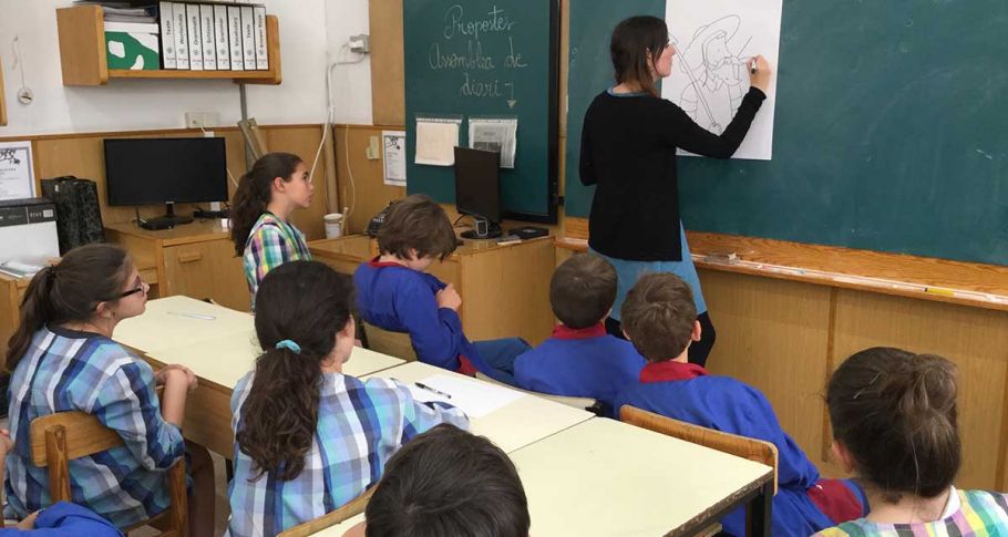 <time datetime="2018-05-30T10:10:42+00:00">30 de mayo de 2018</time> | <a href="https://www.escola-horitzo.cat/author/kike/">Super User</a> | <a href="https://www.escola-horitzo.cat/category/el-dia-a-dia/" rel="tag">El dia a dia</a> | <a href="https://www.escola-horitzo.cat/2018/05/30/la-il%c2%b7lustradora-elisabet-serra-ens-ha-explicat-la-tecnica-i-el-proces-de-la-il-lustracio/#respond">No hay comentarios<span class="screen-reader-text"> en La il·lustradora Elisabet Serra ens ha explicat la tècnica i el procés de la il·lustració</span></a>