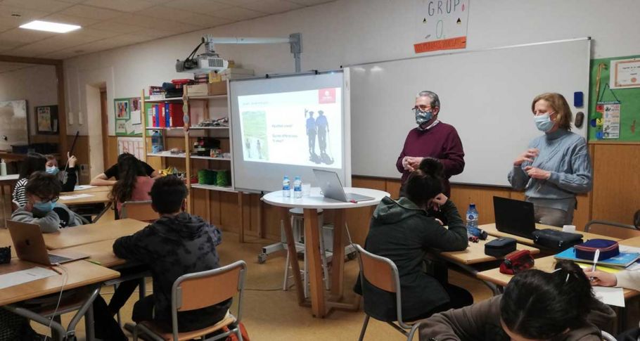 <time datetime="2022-03-22T17:19:38+00:00">22 de marzo de 2022</time> | <a href="https://www.escola-horitzo.cat/author/kike/">Super User</a> | <a href="https://www.escola-horitzo.cat/category/el-dia-a-dia/" rel="tag">El dia a dia</a> | <a href="https://www.escola-horitzo.cat/2022/03/22/a-prop/#respond">No hay comentarios<span class="screen-reader-text"> en A prop</span></a>