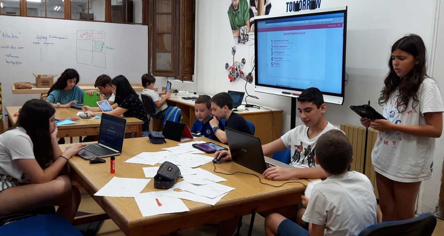 <time datetime="2020-07-16T08:10:29+00:00">16 de julio de 2020</time> | <a href="https://www.escola-horitzo.cat/author/kike/">Super User</a> | <a href="https://www.escola-horitzo.cat/category/el-dia-a-dia/" rel="tag">El dia a dia</a> | <a href="https://www.escola-horitzo.cat/2020/07/16/the-making-of-fanciful-beasts-in-barcelona/#respond">No hay comentarios<span class="screen-reader-text"> en The Making of Fanciful Beasts in Barcelona</span></a>