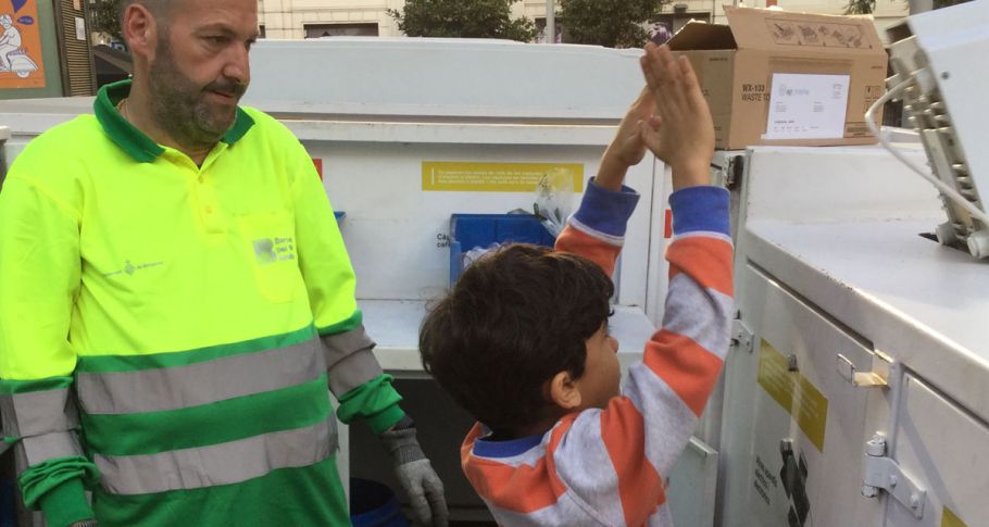 <time datetime="2019-01-29T18:15:54+00:00">29 de enero de 2019</time> | <a href="https://www.escola-horitzo.cat/author/kike/">Super User</a> | <a href="https://www.escola-horitzo.cat/category/el-dia-a-dia/" rel="tag">El dia a dia</a> | <a href="https://www.escola-horitzo.cat/2019/01/29/punt-verd-mobil-escolar/#respond">No hay comentarios<span class="screen-reader-text"> en Punt verd mòbil escolar</span></a>