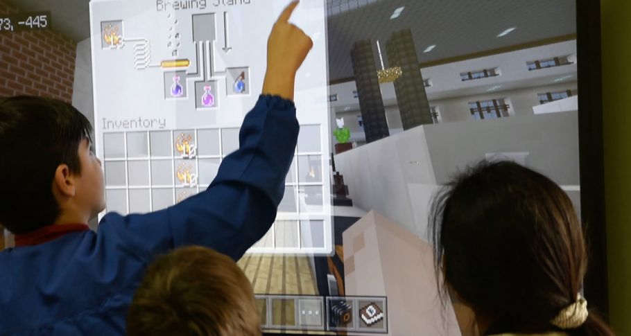 <time datetime="2018-02-28T18:29:47+00:00">28 de febrero de 2018</time> | <a href="https://www.escola-horitzo.cat/author/kike/">Super User</a> | <a href="https://www.escola-horitzo.cat/category/el-dia-a-dia/" rel="tag">El dia a dia</a> | <a href="https://www.escola-horitzo.cat/2018/02/28/ja-tenim-a-l-escola-la-innovadora-eina-minecraft-education/#respond">No hay comentarios<span class="screen-reader-text"> en L’Escola incorpora en el seu projecte educatiu la innovadora eina Minecraft Education</span></a>