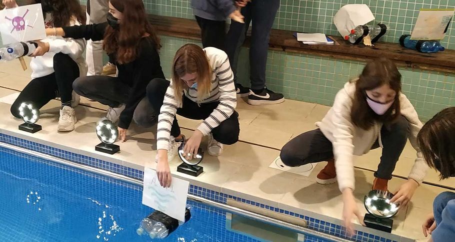 <time datetime="2021-12-03T11:04:11+00:00">3 de diciembre de 2021</time> | <a href="https://www.escola-horitzo.cat/author/kike/">Super User</a> | <a href="https://www.escola-horitzo.cat/category/el-dia-a-dia/" rel="tag">El dia a dia</a> | <a href="https://www.escola-horitzo.cat/2021/12/03/model-forces/#respond">No hay comentarios<span class="screen-reader-text"> en Model forces</span></a>