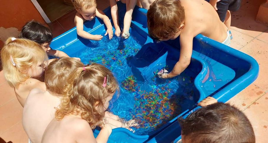 <time datetime="2022-07-19T10:15:15+00:00">19 de julio de 2022</time> | <a href="https://www.escola-horitzo.cat/author/kike/">Super User</a> | <a href="https://www.escola-horitzo.cat/category/el-dia-a-dia/" rel="tag">El dia a dia</a> | <a href="https://www.escola-horitzo.cat/2022/07/19/els-sentits-2/#respond">No hay comentarios<span class="screen-reader-text"> en Els sentits</span></a>