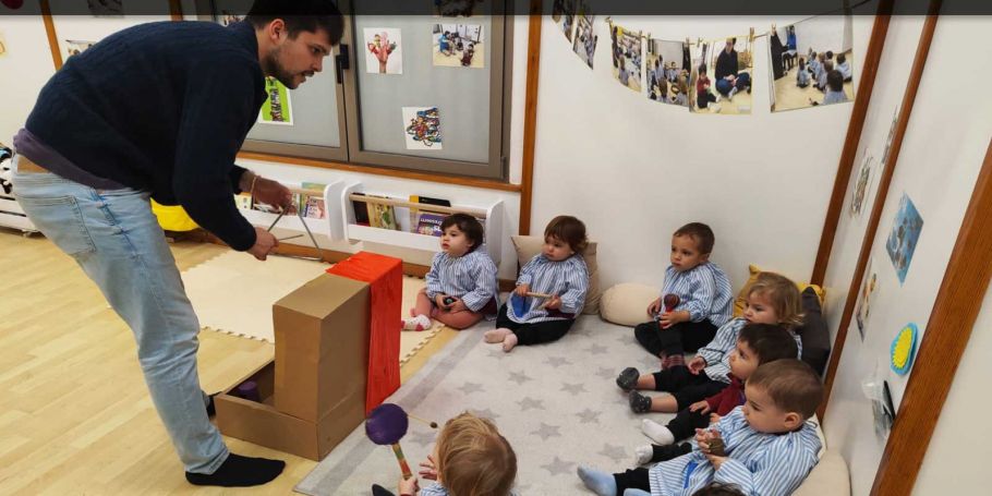 <time datetime="2023-05-17T16:27:11+00:00">17 de mayo de 2023</time> | <a href="https://www.escola-horitzo.cat/author/kike/">Super User</a> | <a href="https://www.escola-horitzo.cat/category/el-dia-a-dia/" rel="tag">El dia a dia</a> | <a href="https://www.escola-horitzo.cat/2023/05/17/sona-la-musica/#respond">No hay comentarios<span class="screen-reader-text"> en Sona la música</span></a>