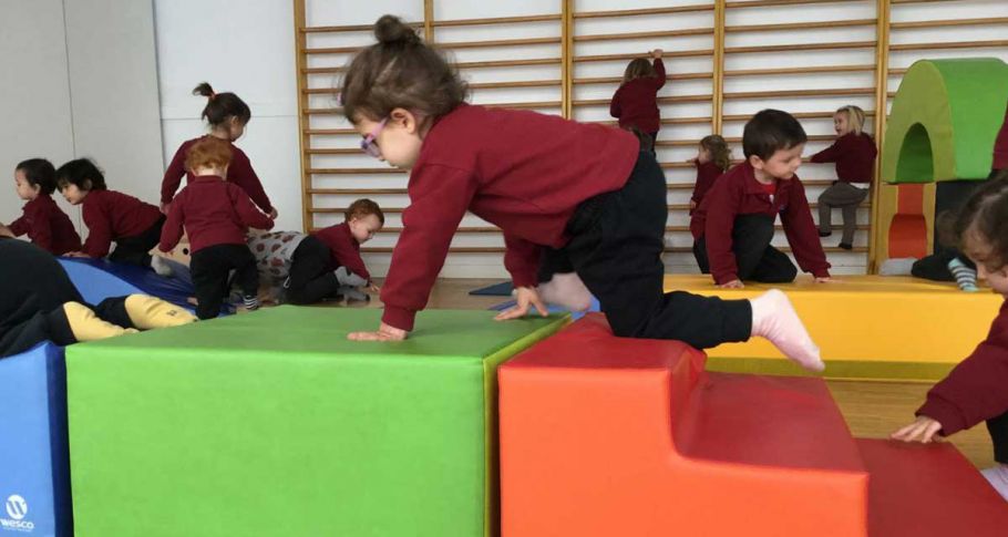 <time datetime="2022-05-02T11:03:49+00:00">2 de mayo de 2022</time> | <a href="https://www.escola-horitzo.cat/author/kike/">Super User</a> | <a href="https://www.escola-horitzo.cat/category/el-dia-a-dia/" rel="tag">El dia a dia</a> | <a href="https://www.escola-horitzo.cat/2022/05/02/descobrim/#respond">No hay comentarios<span class="screen-reader-text"> en Descobrim!</span></a>