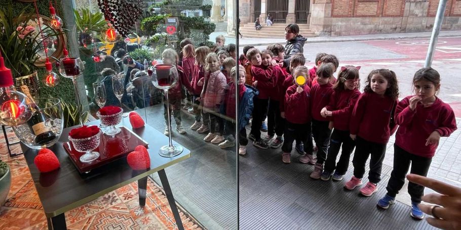 <time datetime="2024-02-05T17:23:59+00:00">5 de febrero de 2024</time> | <a href="https://www.escola-horitzo.cat/author/kike/">Super User</a> | <a href="https://www.escola-horitzo.cat/category/el-dia-a-dia/" rel="tag">El dia a dia</a> | <a href="https://www.escola-horitzo.cat/2024/02/05/roses-orquidies-margarides-tulipes/#respond">No hay comentarios<span class="screen-reader-text"> en Roses, orquídies, margarides, tulipes…</span></a>