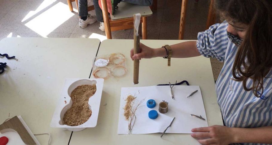 <time datetime="2021-06-09T08:21:00+00:00">9 de junio de 2021</time> | <a href="https://www.escola-horitzo.cat/author/kike/">Super User</a> | <a href="https://www.escola-horitzo.cat/category/el-dia-a-dia/" rel="tag">El dia a dia</a> | <a href="https://www.escola-horitzo.cat/2021/06/09/ens-mirem-l-obra-de-l-enric-servera/#respond">No hay comentarios<span class="screen-reader-text"> en Ens mirem l’obra de l’Enric Servera</span></a>