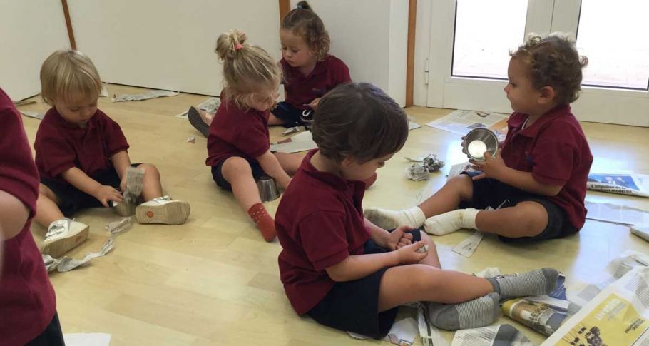 <time datetime="2019-10-11T13:41:53+00:00">11 de octubre de 2019</time> | <a href="https://www.escola-horitzo.cat/author/kike/">Super User</a> | <a href="https://www.escola-horitzo.cat/category/el-dia-a-dia/" rel="tag">El dia a dia</a> | <a href="https://www.escola-horitzo.cat/2019/10/11/experimentem-amb-paper-de-diari/#respond">No hay comentarios<span class="screen-reader-text"> en Experimentem amb paper de diari</span></a>