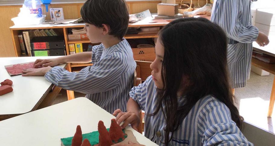 <time datetime="2022-05-18T15:23:19+00:00">18 de mayo de 2022</time> | <a href="https://www.escola-horitzo.cat/author/kike/">Super User</a> | <a href="https://www.escola-horitzo.cat/category/el-dia-a-dia/" rel="tag">El dia a dia</a> | <a href="https://www.escola-horitzo.cat/2022/05/18/el-relleu-a-les-nostres-mans/#respond">No hay comentarios<span class="screen-reader-text"> en El relleu a les nostres mans</span></a>