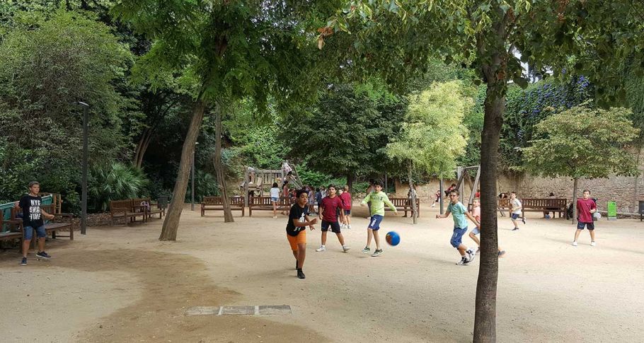 <time datetime="2018-09-13T04:23:12+00:00">13 de septiembre de 2018</time> | <a href="https://www.escola-horitzo.cat/author/kike/">Super User</a> | <a href="https://www.escola-horitzo.cat/category/el-dia-a-dia/" rel="tag">El dia a dia</a> | <a href="https://www.escola-horitzo.cat/2018/09/13/celebrant-el-primer-dia-classe/#respond">No hay comentarios<span class="screen-reader-text"> en Celebrant el primer dia classe</span></a>