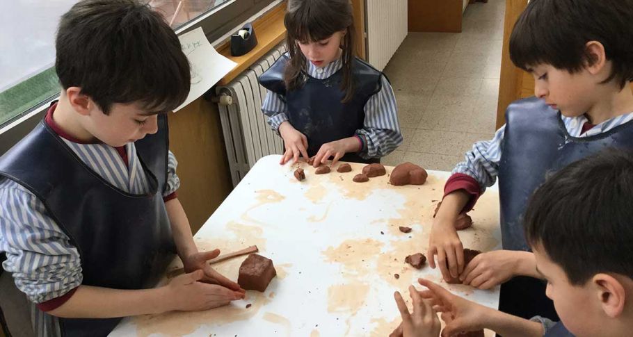 <time datetime="2020-03-13T10:29:26+00:00">13 de marzo de 2020</time> | <a href="https://www.escola-horitzo.cat/author/kike/">Super User</a> | <a href="https://www.escola-horitzo.cat/category/el-dia-a-dia/" rel="tag">El dia a dia</a> | <a href="https://www.escola-horitzo.cat/2020/03/13/els-tallers/#respond">No hay comentarios<span class="screen-reader-text"> en Els tallers</span></a>