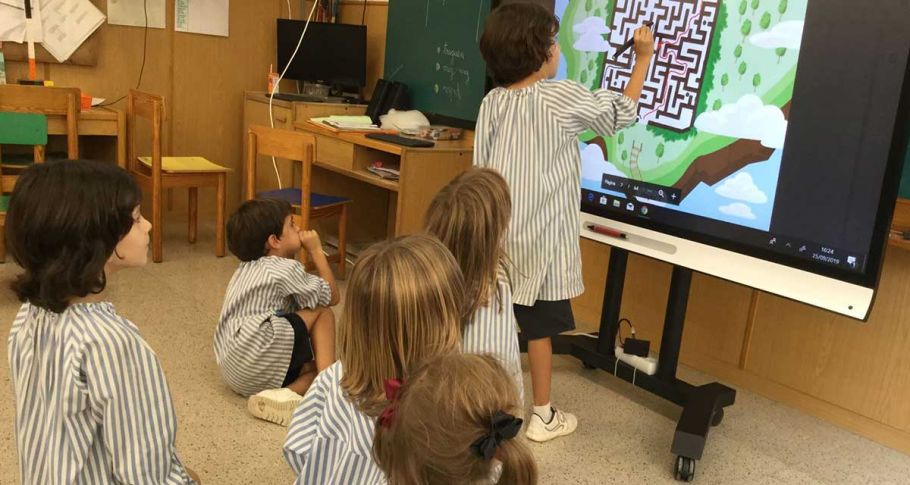 <time datetime="2019-11-28T15:19:42+00:00">28 de noviembre de 2019</time> | <a href="https://www.escola-horitzo.cat/author/kike/">Super User</a> | <a href="https://www.escola-horitzo.cat/category/el-dia-a-dia/" rel="tag">El dia a dia</a> | <a href="https://www.escola-horitzo.cat/2019/11/28/treballem-amb-les-aventures-dinnovamat/#respond">No hay comentarios<span class="screen-reader-text"> en Treballem amb les «Aventures» d’Innovamat</span></a>