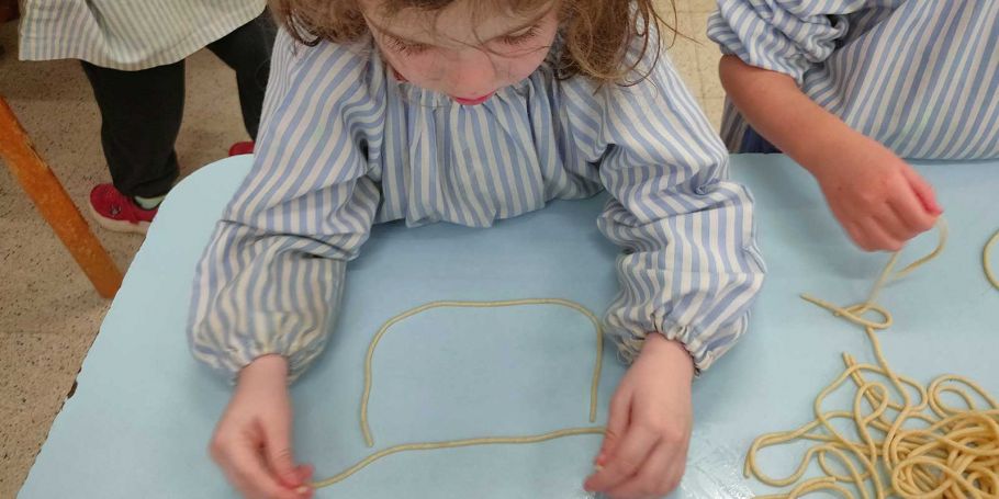 <time datetime="2024-11-12T13:03:18+00:00">12 de noviembre de 2024</time> | <a href="https://www.escola-horitzo.cat/author/kike/">Super User</a> | <a href="https://www.escola-horitzo.cat/category/el-dia-a-dia/" rel="tag">El dia a dia</a> | <a href="https://www.escola-horitzo.cat/2024/11/12/fem-linies/#respond">No hay comentarios<span class="screen-reader-text"> en Fem línies</span></a>