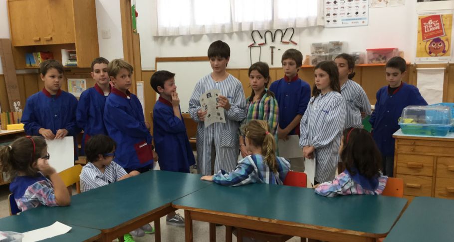 <time datetime="2018-09-30T15:32:32+00:00">30 de septiembre de 2018</time> | <a href="https://www.escola-horitzo.cat/author/kike/">Super User</a> | <a href="https://www.escola-horitzo.cat/category/el-dia-a-dia/" rel="tag">El dia a dia</a> | <a href="https://www.escola-horitzo.cat/2018/09/30/responsables-del-reciclatge-del-paper-a-l-escola/#respond">No hay comentarios<span class="screen-reader-text"> en Responsables del reciclatge del paper a l’Escola</span></a>