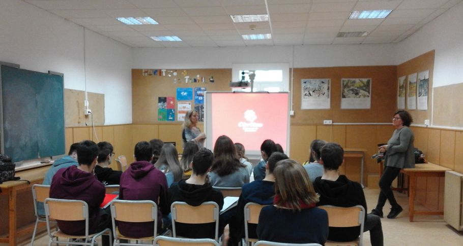 <time datetime="2018-03-14T08:40:18+00:00">14 de marzo de 2018</time> | <a href="https://www.escola-horitzo.cat/author/kike/">Super User</a> | <a href="https://www.escola-horitzo.cat/category/el-dia-a-dia/" rel="tag">El dia a dia</a> | <a href="https://www.escola-horitzo.cat/2018/03/14/xerrada-organitzada-per-caritas-sobre-el-voluntariat/#respond">No hay comentarios<span class="screen-reader-text"> en Xerrada organitzada per Càritas sobre el voluntariat</span></a>