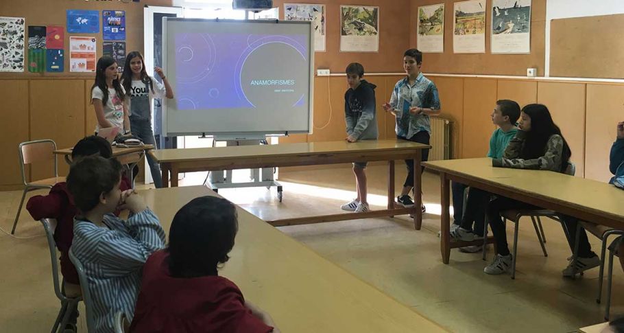 <time datetime="2018-05-02T06:18:26+00:00">2 de mayo de 2018</time> | <a href="https://www.escola-horitzo.cat/author/kike/">Super User</a> | <a href="https://www.escola-horitzo.cat/category/el-dia-a-dia/" rel="tag">El dia a dia</a> | <a href="https://www.escola-horitzo.cat/2018/05/02/els-anamorfismes/#respond">No hay comentarios<span class="screen-reader-text"> en Els anamorfismes</span></a>