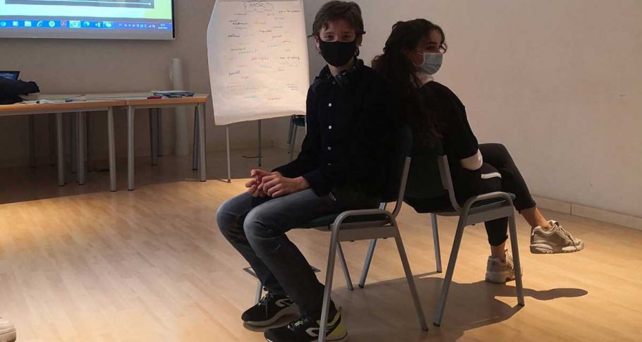 <time datetime="2021-04-16T06:39:06+00:00">16 de abril de 2021</time> | <a href="https://www.escola-horitzo.cat/author/kike/">Super User</a> | <a href="https://www.escola-horitzo.cat/category/el-dia-a-dia/" rel="tag">El dia a dia</a> | <a href="https://www.escola-horitzo.cat/2021/04/16/hey-boy-hey-girl/#respond">No hay comentarios<span class="screen-reader-text"> en Hey boy, hey girl!</span></a>