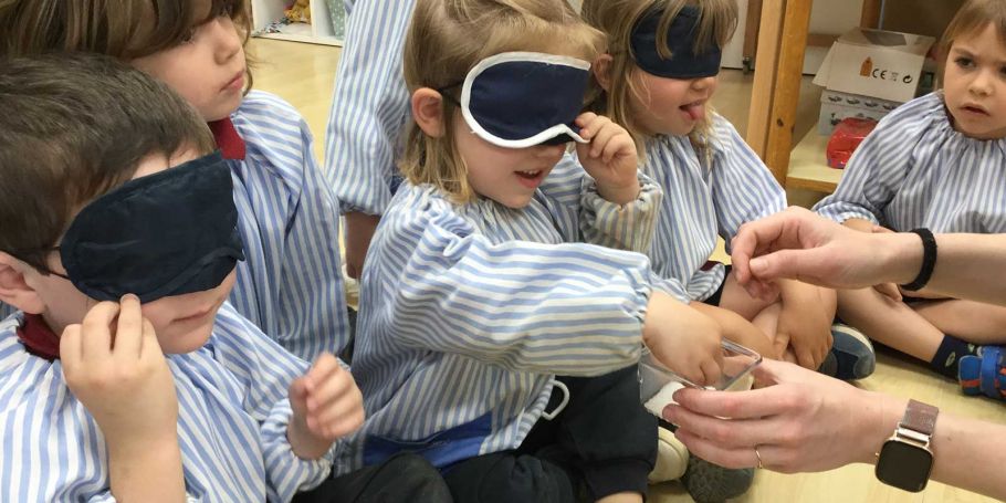 <time datetime="2023-05-12T16:22:43+00:00">12 de mayo de 2023</time> | <a href="https://www.escola-horitzo.cat/author/kike/">Super User</a> | <a href="https://www.escola-horitzo.cat/category/el-dia-a-dia/" rel="tag">El dia a dia</a> | <a href="https://www.escola-horitzo.cat/2023/05/12/un-secret/#respond">No hay comentarios<span class="screen-reader-text"> en Un secret</span></a>