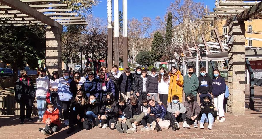 <time datetime="2022-02-16T16:23:57+00:00">16 de febrero de 2022</time> | <a href="https://www.escola-horitzo.cat/author/kike/">Super User</a> | <a href="https://www.escola-horitzo.cat/category/el-dia-a-dia/" rel="tag">El dia a dia</a> | <a href="https://www.escola-horitzo.cat/2022/02/16/els-actes-culturals-a-k-a/#respond">No hay comentarios<span class="screen-reader-text"> en Els Actes Culturals. A.K.A.</span></a>