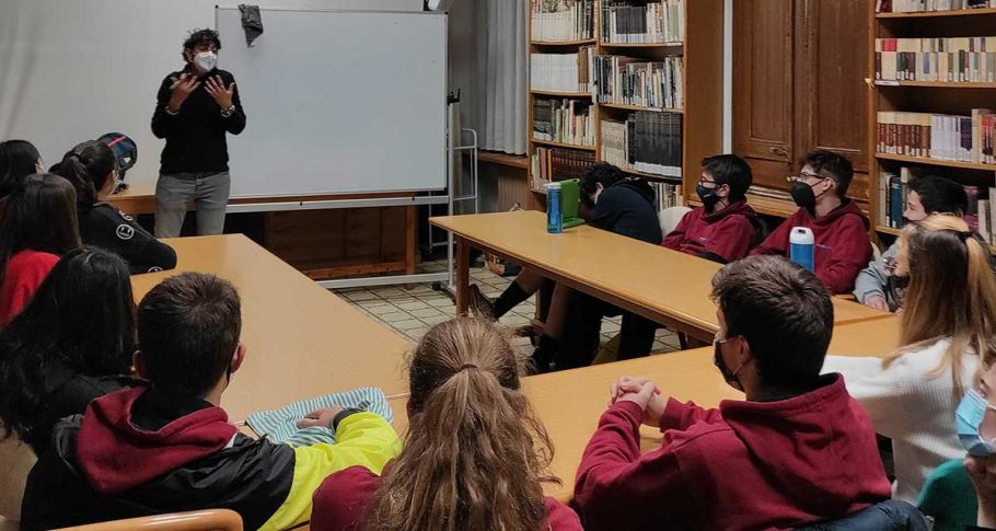 <time datetime="2021-05-05T08:24:29+00:00">5 de mayo de 2021</time> | <a href="https://www.escola-horitzo.cat/author/kike/">Super User</a> | <a href="https://www.escola-horitzo.cat/category/el-dia-a-dia/" rel="tag">El dia a dia</a> | <a href="https://www.escola-horitzo.cat/2021/05/05/taller-d-educacio-afectivo-sexual/#respond">No hay comentarios<span class="screen-reader-text"> en Taller d’educació afectivo-sexual</span></a>