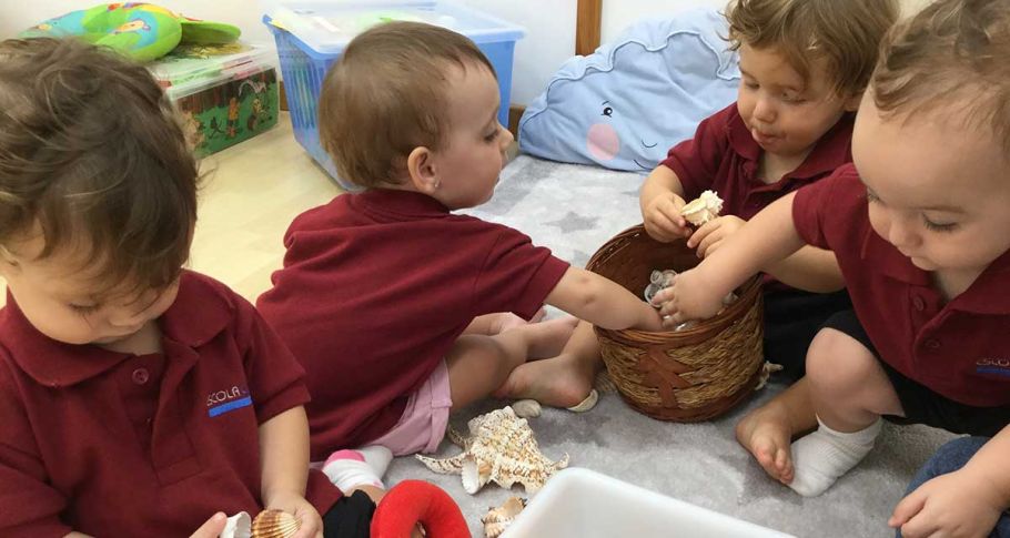 <time datetime="2018-10-21T16:35:32+00:00">21 de octubre de 2018</time> | <a href="https://www.escola-horitzo.cat/author/kike/">Super User</a> | <a href="https://www.escola-horitzo.cat/category/el-dia-a-dia/" rel="tag">El dia a dia</a> | <a href="https://www.escola-horitzo.cat/2018/10/21/tria-remena-descobreix/#respond">No hay comentarios<span class="screen-reader-text"> en Tria, remena…descobreix</span></a>