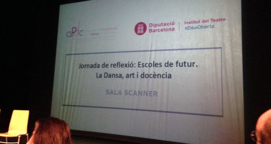<time datetime="2018-01-28T17:55:08+00:00">28 de enero de 2018</time> | <a href="https://www.escola-horitzo.cat/author/kike/">Super User</a> | <a href="https://www.escola-horitzo.cat/category/el-dia-a-dia/" rel="tag">El dia a dia</a> | <a href="https://www.escola-horitzo.cat/2018/01/28/hem-participat-a-la-jornada-de-reflexio-escoles-de-futur-dansa-art-i-docencia/#respond">No hay comentarios<span class="screen-reader-text"> en Hem participat a la «Jornada de reflexió. Escoles de futur. Dansa, art i docència».</span></a>