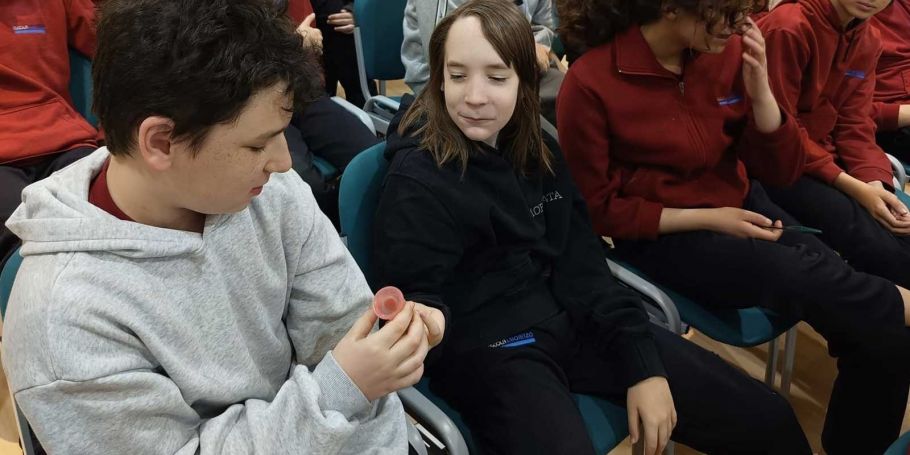 <time datetime="2024-03-05T16:43:47+00:00">5 de marzo de 2024</time> | <a href="https://www.escola-horitzo.cat/author/kike/">Super User</a> | <a href="https://www.escola-horitzo.cat/category/el-dia-a-dia/" rel="tag">El dia a dia</a> | <a href="https://www.escola-horitzo.cat/2024/03/05/el-cicle-menstrual/#respond">No hay comentarios<span class="screen-reader-text"> en El cicle menstrual</span></a>