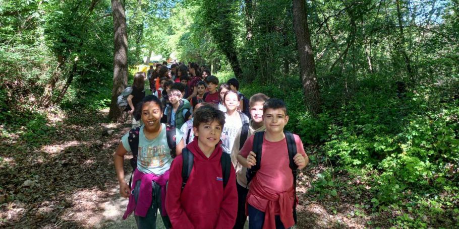 <time datetime="2023-05-02T15:34:26+00:00">2 de mayo de 2023</time> | <a href="https://www.escola-horitzo.cat/author/kike/">Super User</a> | <a href="https://www.escola-horitzo.cat/category/el-dia-a-dia/" rel="tag">El dia a dia</a> | <a href="https://www.escola-horitzo.cat/2023/05/02/tocant-el-mon/#respond">No hay comentarios<span class="screen-reader-text"> en Tocant el món</span></a>