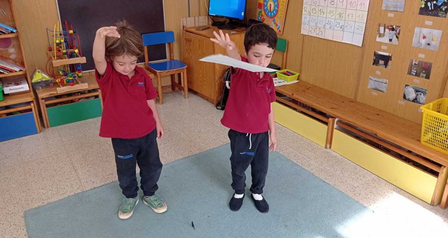 <time datetime="2022-09-30T11:44:24+00:00">30 de septiembre de 2022</time> | <a href="https://www.escola-horitzo.cat/author/kike/">Super User</a> | <a href="https://www.escola-horitzo.cat/category/el-dia-a-dia/" rel="tag">El dia a dia</a> | <a href="https://www.escola-horitzo.cat/2022/09/30/quin-objecte-arribara-abans-a-terra/#respond">No hay comentarios<span class="screen-reader-text"> en Quin objecte arribarà abans a terra?</span></a>