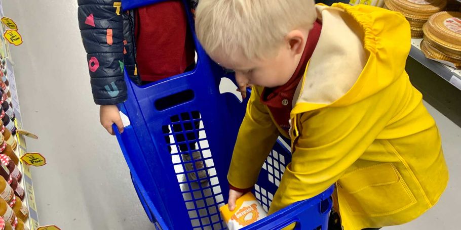 <time datetime="2023-03-24T10:39:01+00:00">24 de marzo de 2023</time> | <a href="https://www.escola-horitzo.cat/author/kike/">Super User</a> | <a href="https://www.escola-horitzo.cat/category/el-dia-a-dia/" rel="tag">El dia a dia</a> | <a href="https://www.escola-horitzo.cat/2023/03/24/que-necessitem/#respond">No hay comentarios<span class="screen-reader-text"> en Què necessitem?</span></a>