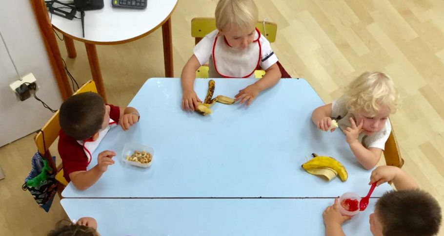 <time datetime="2018-10-14T17:07:48+00:00">14 de octubre de 2018</time> | <a href="https://www.escola-horitzo.cat/author/kike/">Super User</a> | <a href="https://www.escola-horitzo.cat/category/el-dia-a-dia/" rel="tag">El dia a dia</a> | <a href="https://www.escola-horitzo.cat/2018/10/14/aprenent-a-menjar/#respond">No hay comentarios<span class="screen-reader-text"> en Aprenent a menjar</span></a>