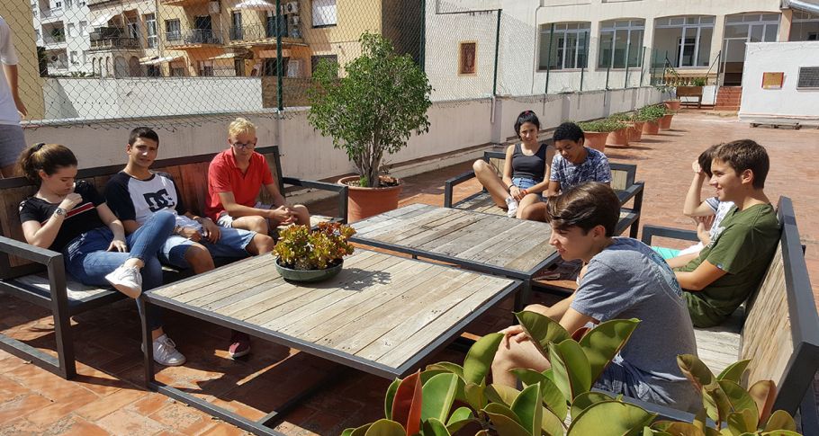 <time datetime="2018-09-30T16:54:11+00:00">30 de septiembre de 2018</time> | <a href="https://www.escola-horitzo.cat/author/kike/">Super User</a> | <a href="https://www.escola-horitzo.cat/category/el-dia-a-dia/" rel="tag">El dia a dia</a> | <a href="https://www.escola-horitzo.cat/2018/09/30/el-descans/#respond">No hay comentarios<span class="screen-reader-text"> en El descans</span></a>