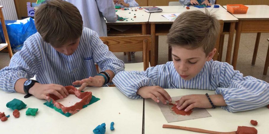 <time datetime="2023-06-12T15:55:46+00:00">12 de junio de 2023</time> | <a href="https://www.escola-horitzo.cat/author/kike/">Super User</a> | <a href="https://www.escola-horitzo.cat/category/el-dia-a-dia/" rel="tag">El dia a dia</a> | <a href="https://www.escola-horitzo.cat/2023/06/12/el-relleu-de-catalunya-a-les-mans/#respond">No hay comentarios<span class="screen-reader-text"> en El relleu de Catalunya a les mans</span></a>