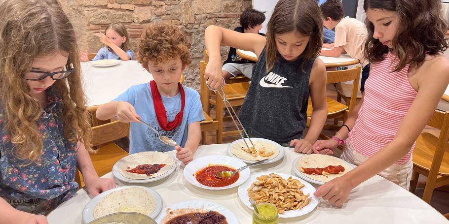 <time datetime="2023-07-21T09:41:52+00:00">21 de julio de 2023</time> | <a href="https://www.escola-horitzo.cat/author/kike/">Super User</a> | <a href="https://www.escola-horitzo.cat/category/el-dia-a-dia/" rel="tag">El dia a dia</a> | <a href="https://www.escola-horitzo.cat/2023/07/21/cuinar-i-molt-mes/#respond">No hay comentarios<span class="screen-reader-text"> en Cuinar i molt més</span></a>