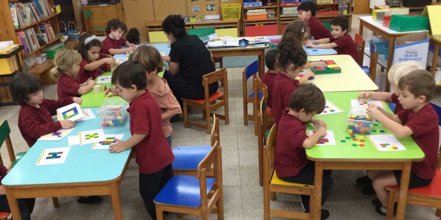 <time datetime="2023-03-10T18:04:29+00:00">10 de marzo de 2023</time> | <a href="https://www.escola-horitzo.cat/author/kike/">Super User</a> | <a href="https://www.escola-horitzo.cat/category/el-dia-a-dia/" rel="tag">El dia a dia</a> | <a href="https://www.escola-horitzo.cat/2023/03/10/copiem-models/#respond">No hay comentarios<span class="screen-reader-text"> en Copiem models</span></a>