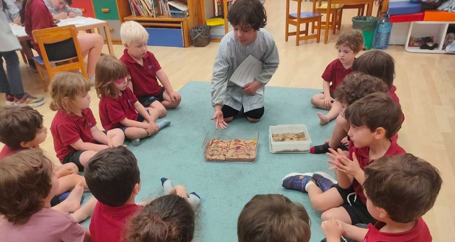 <time datetime="2022-06-09T16:53:29+00:00">9 de junio de 2022</time> | <a href="https://www.escola-horitzo.cat/author/kike/">Super User</a> | <a href="https://www.escola-horitzo.cat/category/el-dia-a-dia/" rel="tag">El dia a dia</a> | <a href="https://www.escola-horitzo.cat/2022/06/09/les-formigues/#respond">No hay comentarios<span class="screen-reader-text"> en Les formigues</span></a>