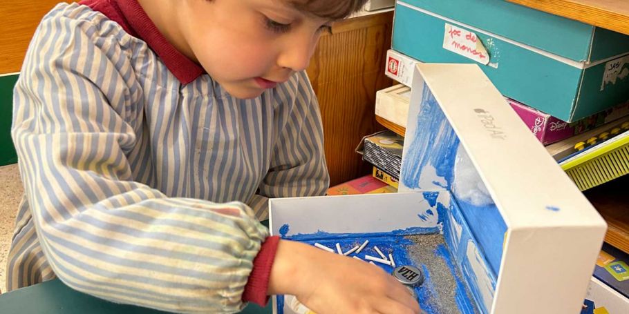 <time datetime="2024-05-06T09:43:57+00:00">6 de mayo de 2024</time> | <a href="https://www.escola-horitzo.cat/author/kike/">Super User</a> | <a href="https://www.escola-horitzo.cat/category/el-dia-a-dia/" rel="tag">El dia a dia</a> | <a href="https://www.escola-horitzo.cat/2024/05/06/ocean-in-a-box/#respond">No hay comentarios<span class="screen-reader-text"> en Ocean in a box</span></a>