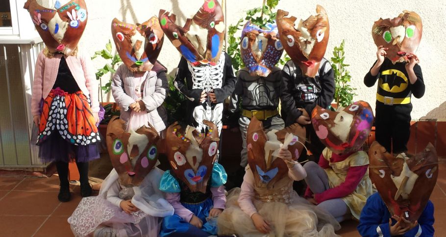 <time datetime="2018-02-12T09:23:28+00:00">12 de febrero de 2018</time> | <a href="https://www.escola-horitzo.cat/author/kike/">Super User</a> | <a href="https://www.escola-horitzo.cat/category/el-dia-a-dia/" rel="tag">El dia a dia</a> | <a href="https://www.escola-horitzo.cat/2018/02/12/reutilitzem-creem-i-imaginem/#respond">No hay comentarios<span class="screen-reader-text"> en Reutilitzem, creem i imaginem</span></a>