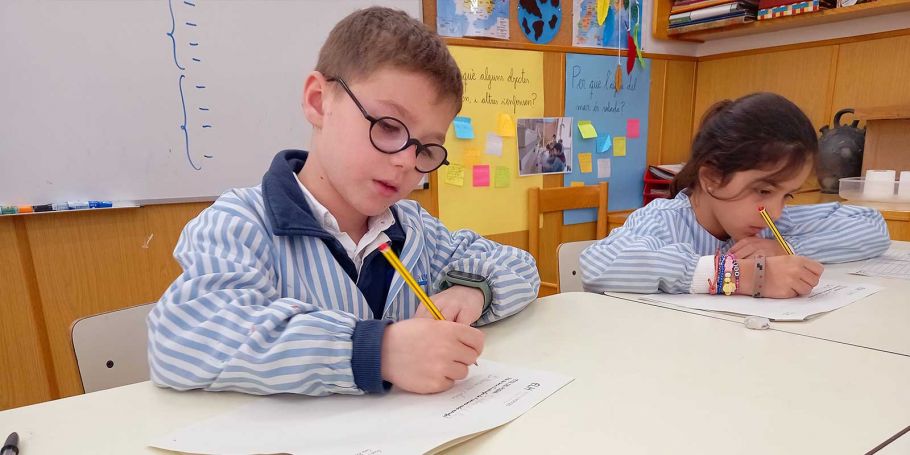 <time datetime="2024-04-25T15:27:52+00:00">25 de abril de 2024</time> | <a href="https://www.escola-horitzo.cat/author/kike/">Super User</a> | <a href="https://www.escola-horitzo.cat/category/el-dia-a-dia/" rel="tag">El dia a dia</a> | <a href="https://www.escola-horitzo.cat/2024/04/25/transformem-un-text-narratiu-en-poesia/#respond">No hay comentarios<span class="screen-reader-text"> en Transformem un text narratiu en poesia!</span></a>